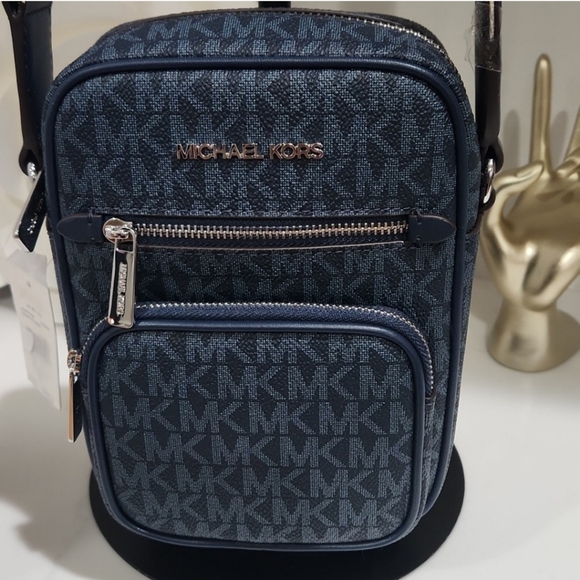 Michael Kors Blue Crossbody Bag - Picture 2 of 9